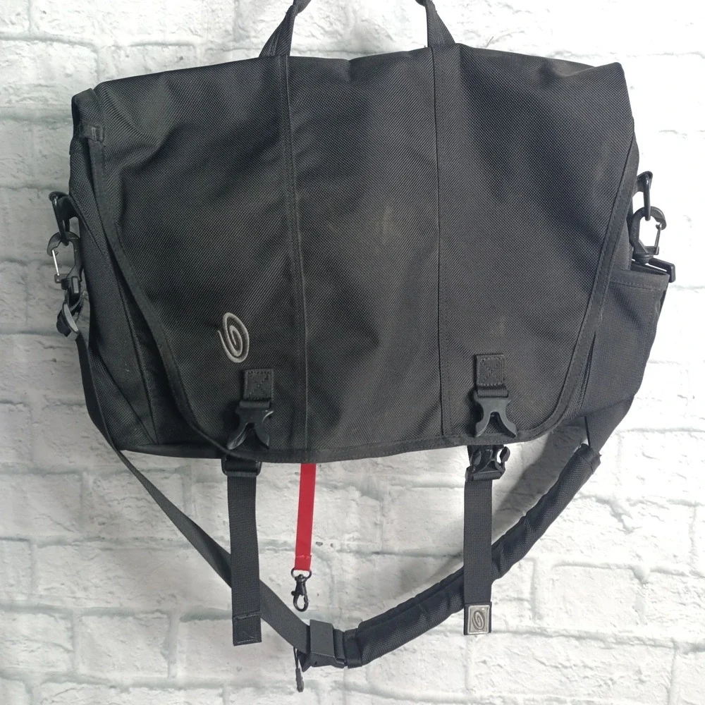 Timbuk2 Classic Messenger Bag Black Ballistic Nylon Laptop Commuter Bag s12